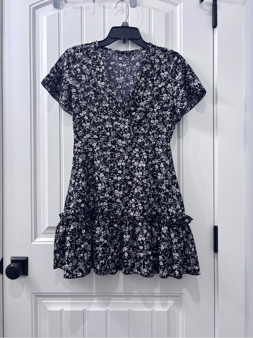 SHEIN Black and White Floral V-Neck Ruffle Mini Dress